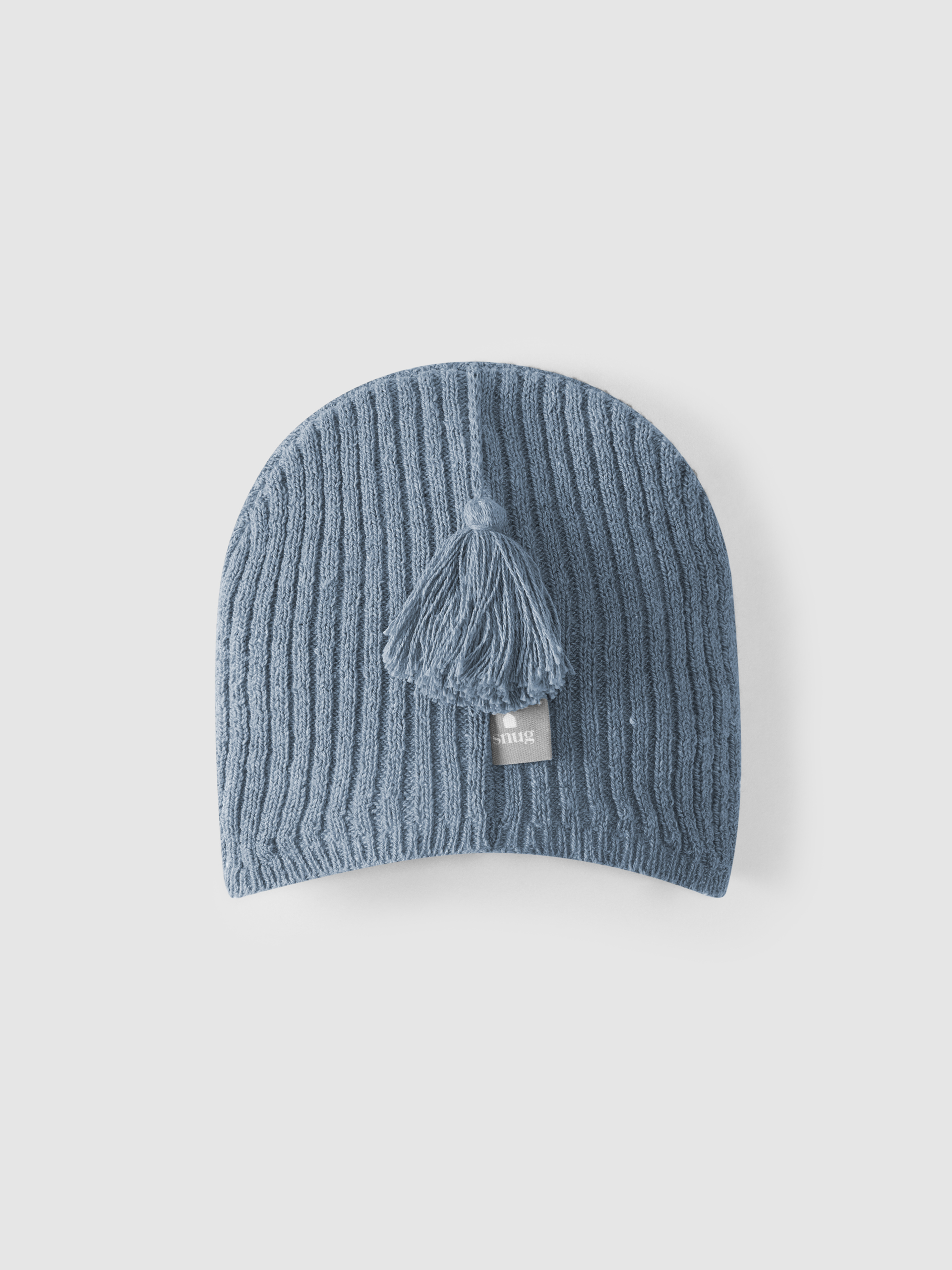 Ribbed hat ribbon and pom-pom