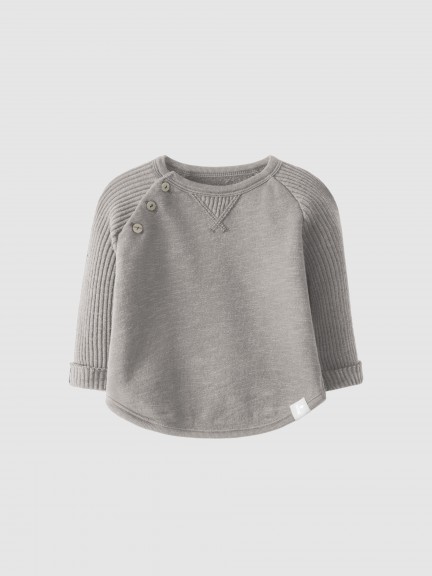 Sweater with ribbed jersey sleeves
