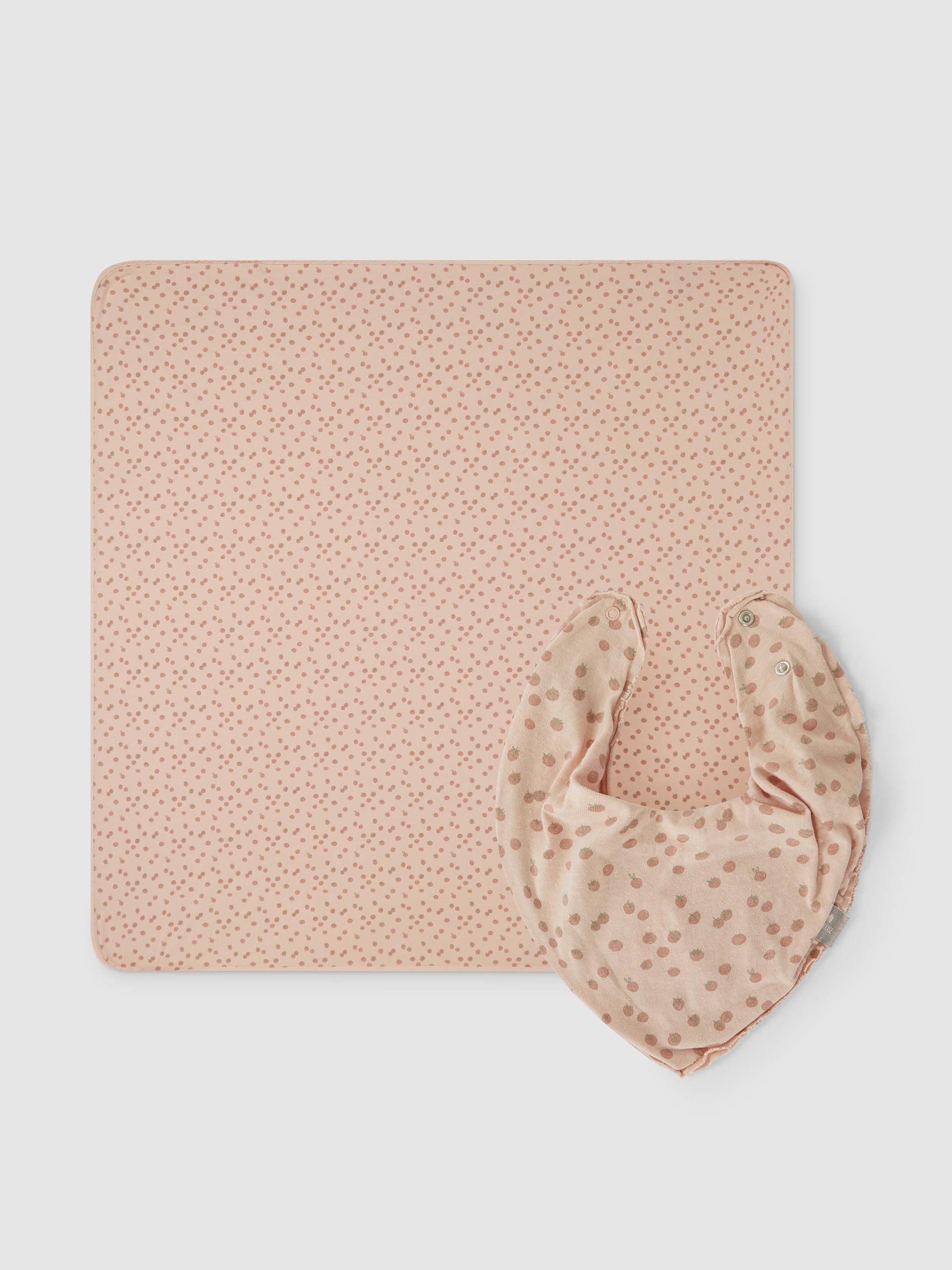 Swaddle set with tomato print bag and bib