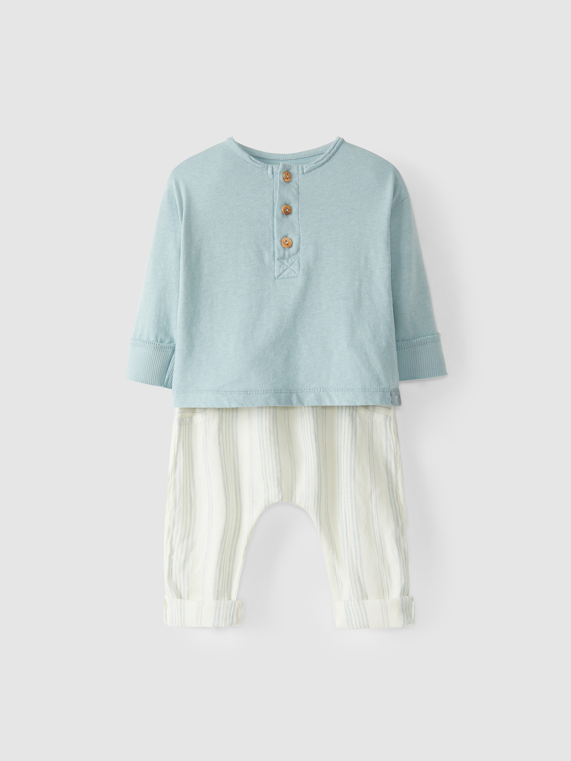 Sweater and pants set