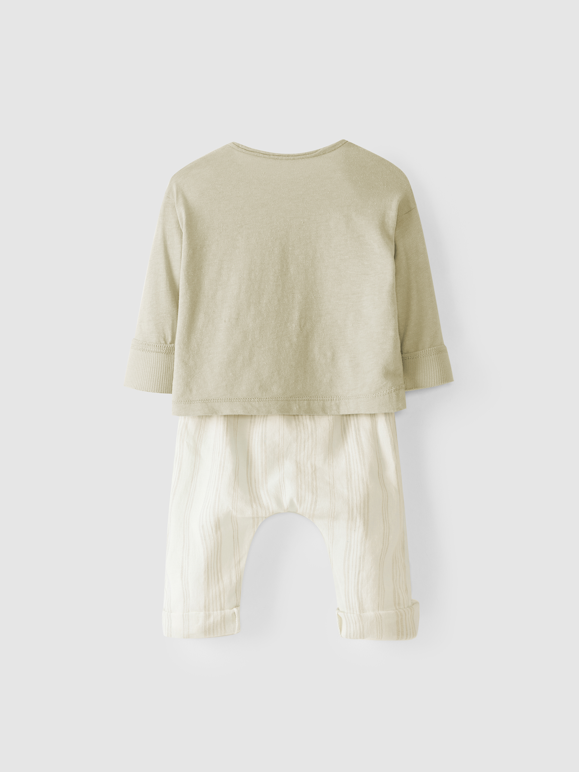 Sweater and pants set