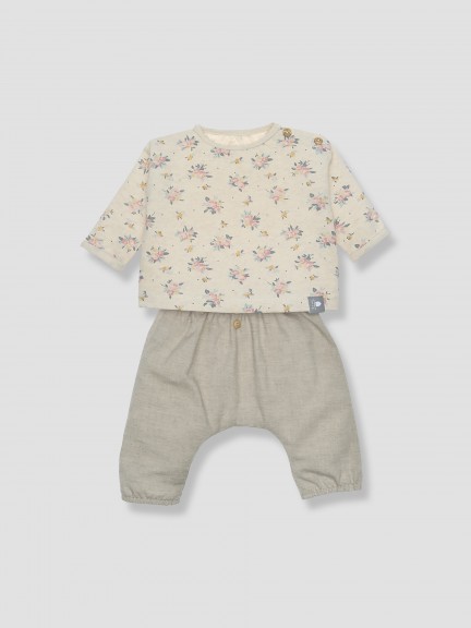 Floral t-shirt and trousers set