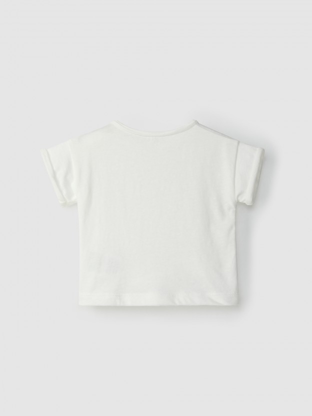 Kit t-shirt e jardineiras