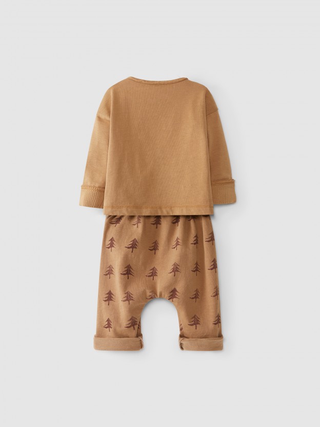 Kit de calas e t-shirt pinheiros