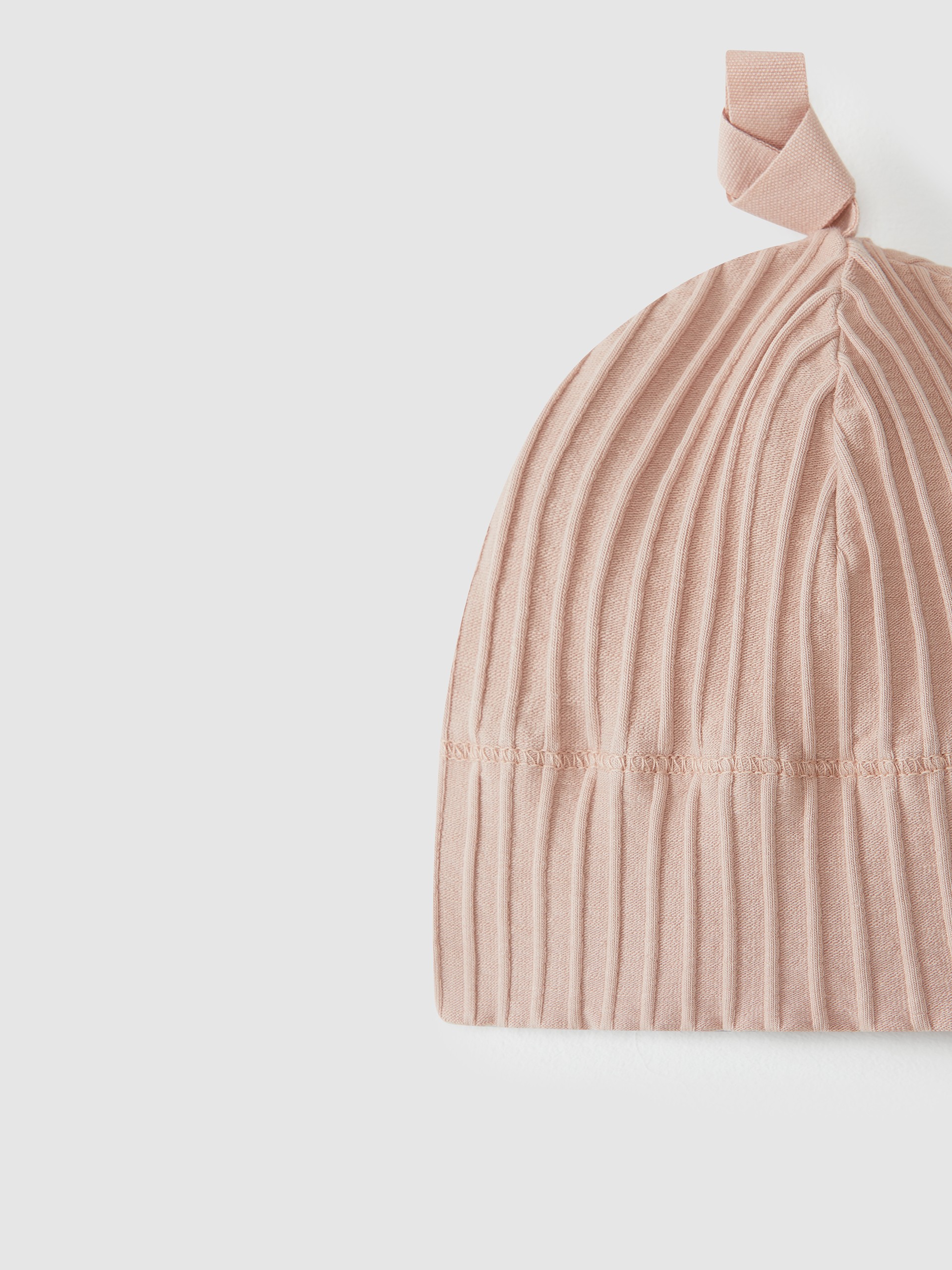 Three-piece kit in embossed striped fleece