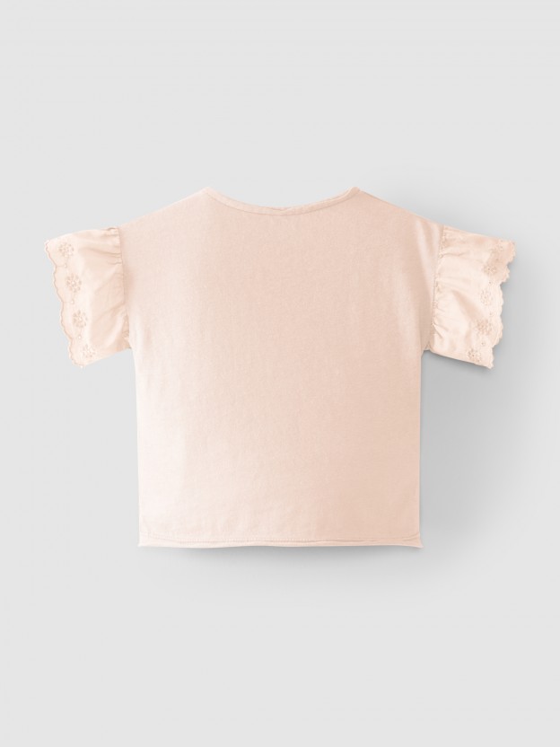 T-shirt sleeves with embroidered ruffle