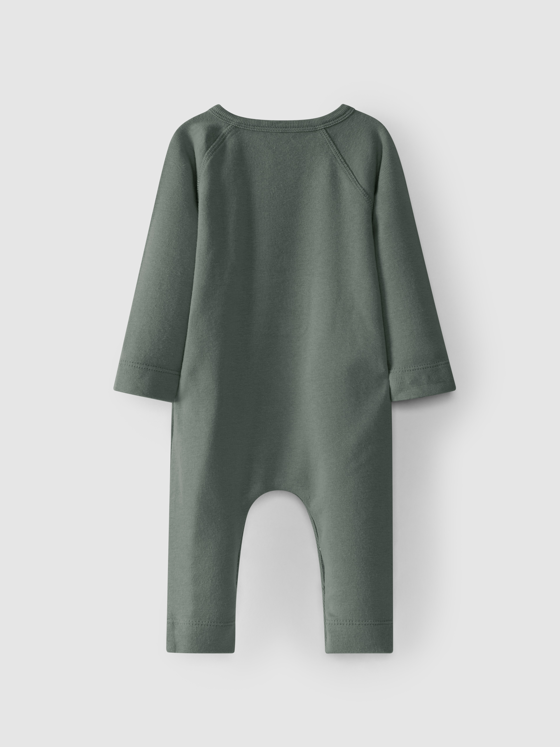 Trajecito cardado con bolsillo