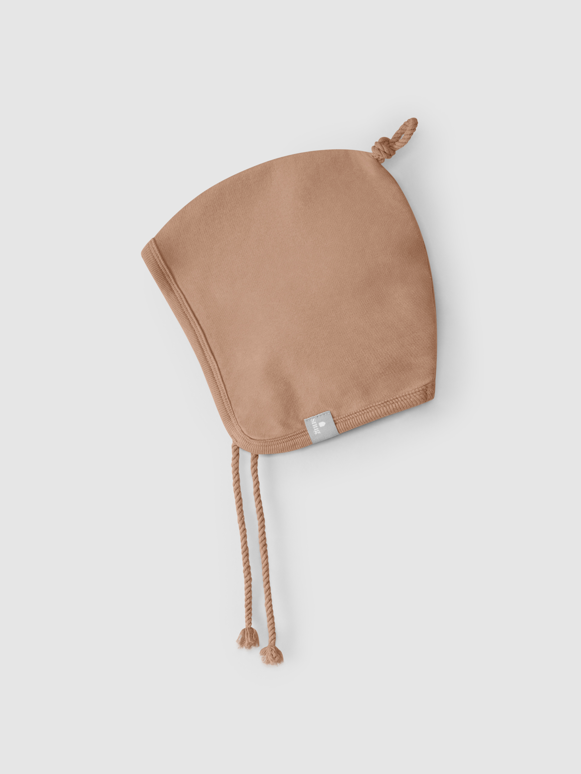 Beanie in plush with knot