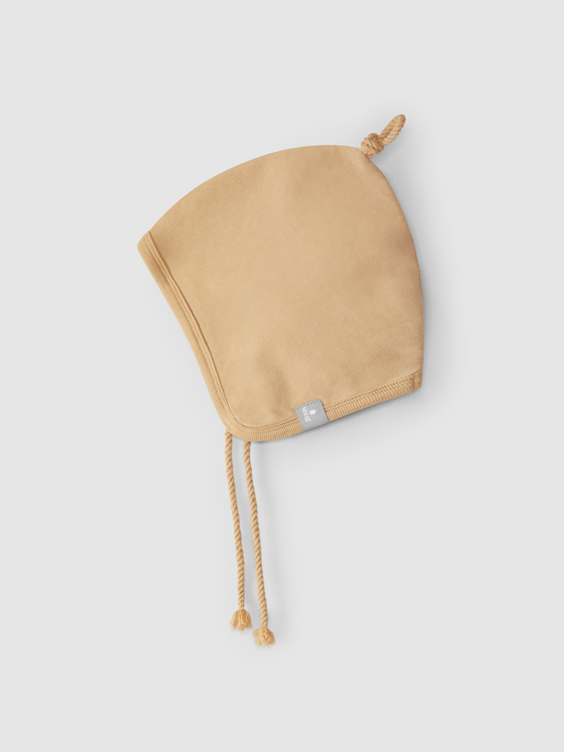 Beanie in plush with knot