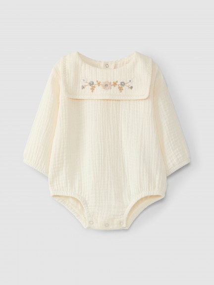 Bodysuit with wool yarn embroidery
