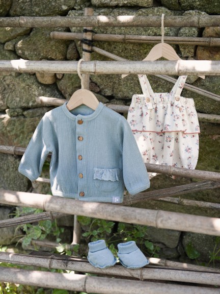 Abrigo bolsillo con volante algodón texturizado Abrigo bolsillo con volante algodón texturizado