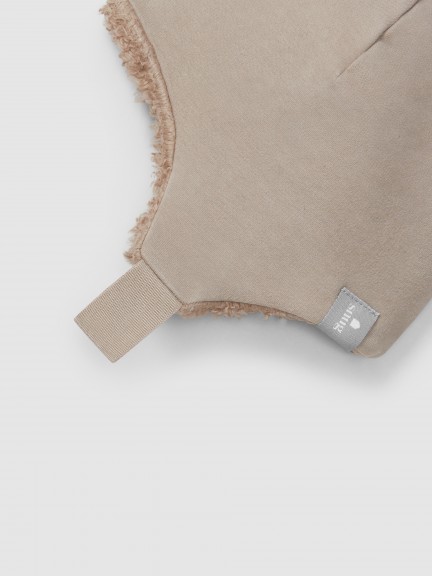 Gorro em felpa com nó Gorro em felpa com nó