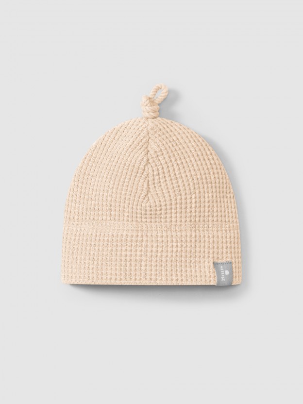 Waffle weave beanie with knot