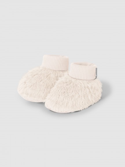 Booties in organic cotton fur