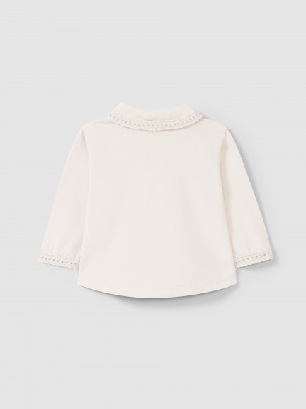 Manga larga con detalle de encaje Manga larga con detalle de encaje