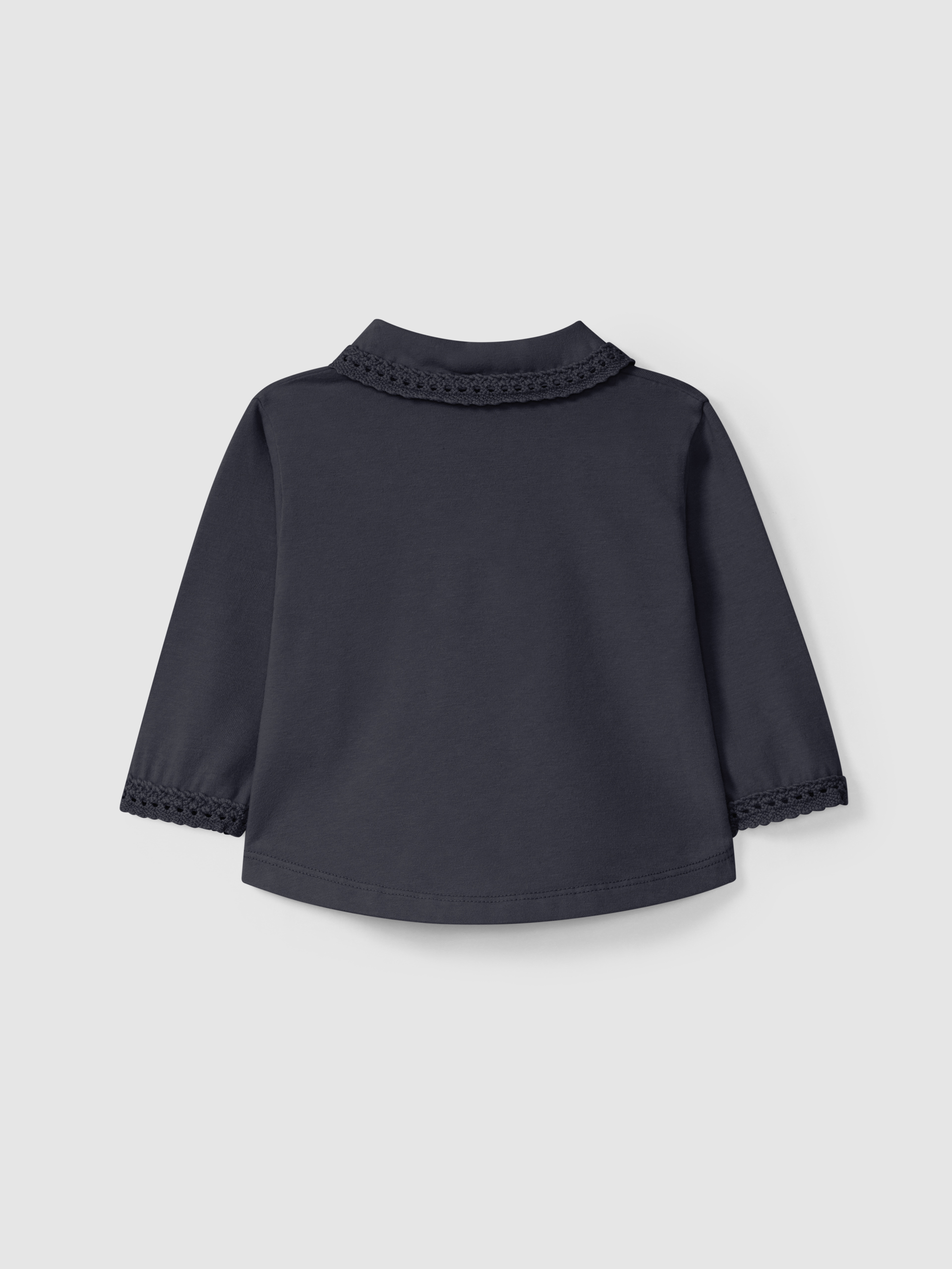 Longsleeve com detalhe de renda