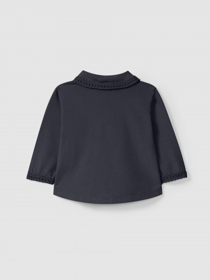 Longsleeve with lace detail Longsleeve with lace detail