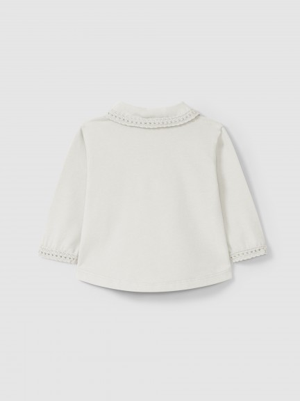 Manga larga con detalle de encaje Manga larga con detalle de encaje