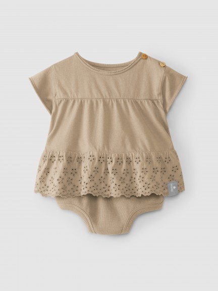 English embroidery T-Shirt & diaper cover set