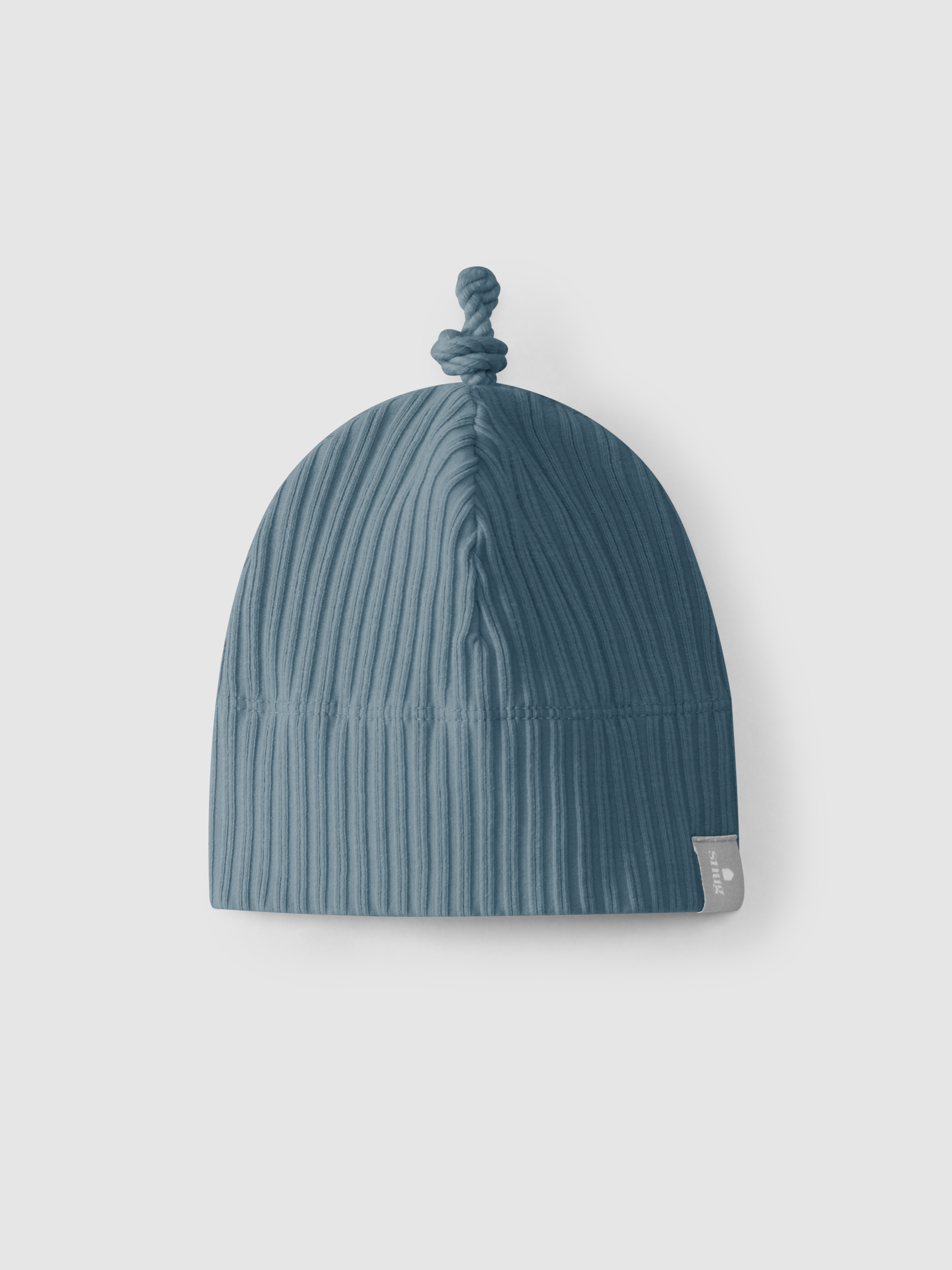 Gorro com nó em malha canelada