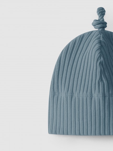 Gorro com nó em malha canelada Gorro com nó em malha canelada