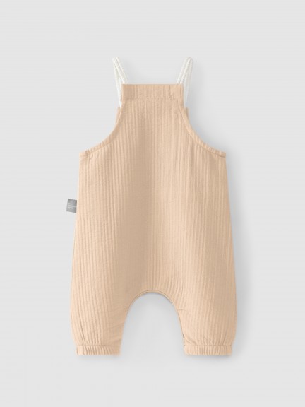 Peto liso con bolsillo. Peto liso con bolsillo.