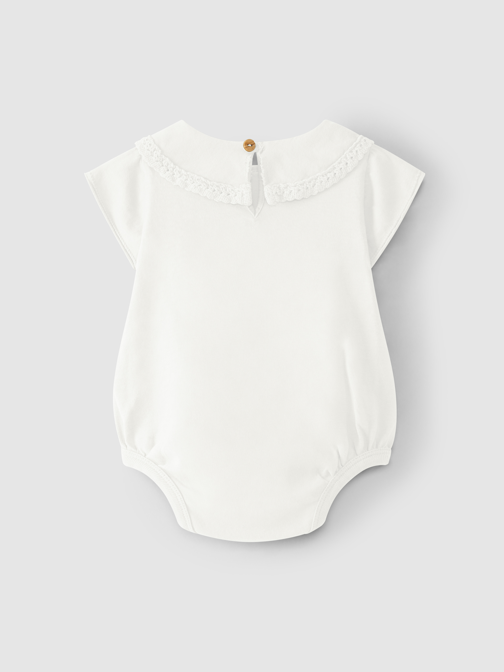 Body gola em renda de croché