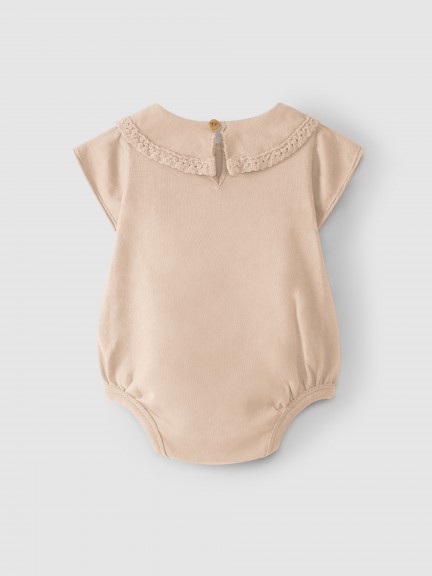 Body gola em renda de croché Body gola em renda de croché