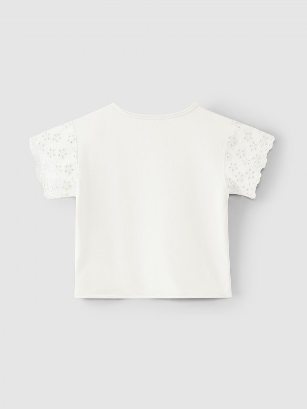 T-shirt sleeves English embroidery