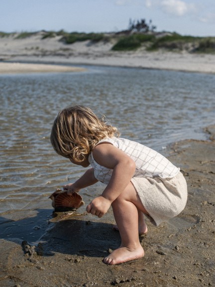 Conjunto de camiseta y pantalones cortos en felpa Conjunto de camiseta y pantalones cortos en felpa