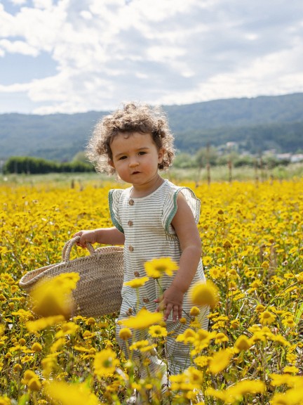 Mono de rayas con mangas de volantes Mono de rayas con mangas de volantes