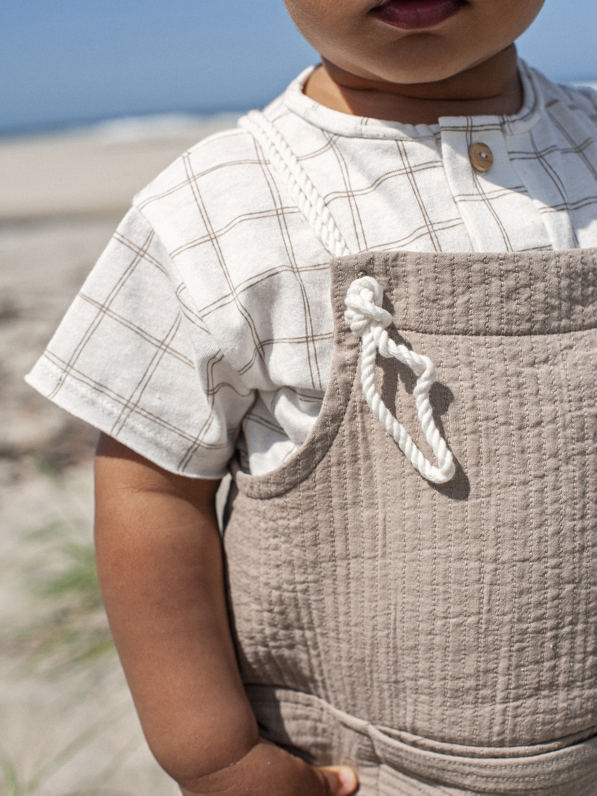 Plain dungarees with pocket