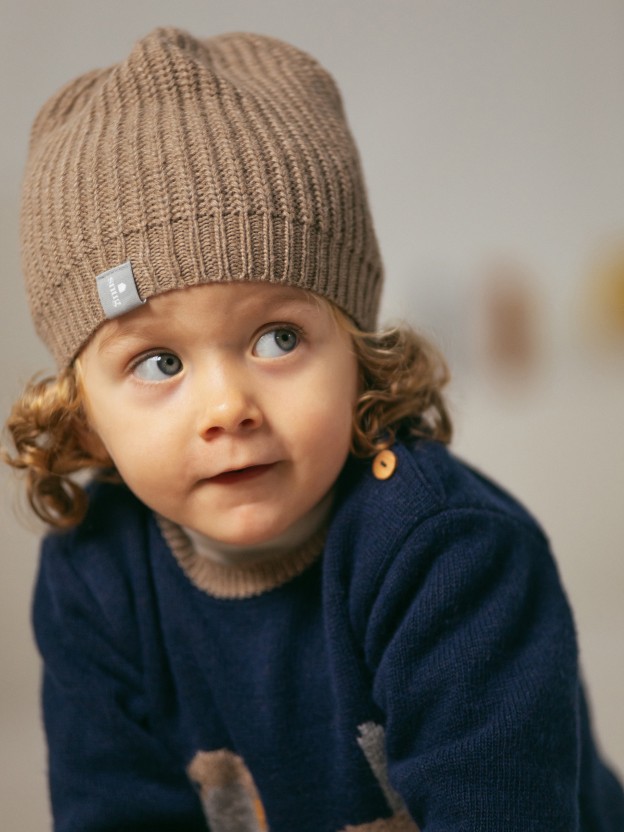 Gorro tricotado pom-pom