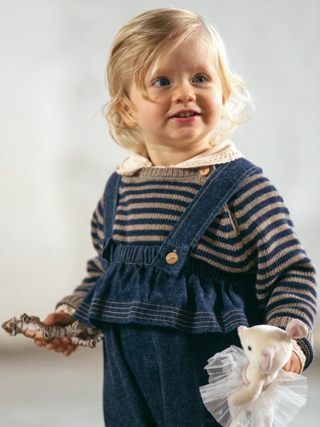 Dungarees with ruffle in organic cotton denim