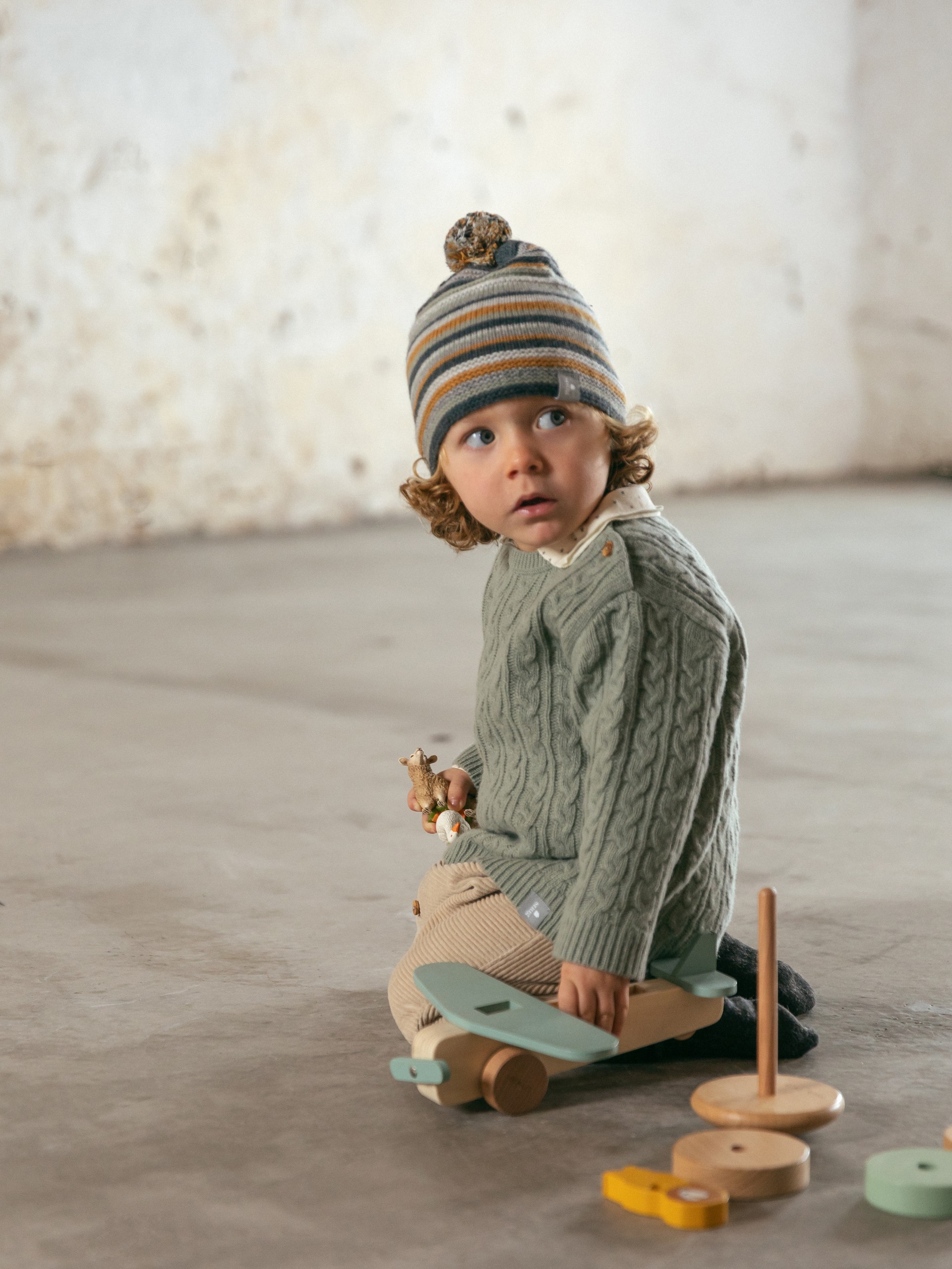 Camisola tricotada em malha entrançada