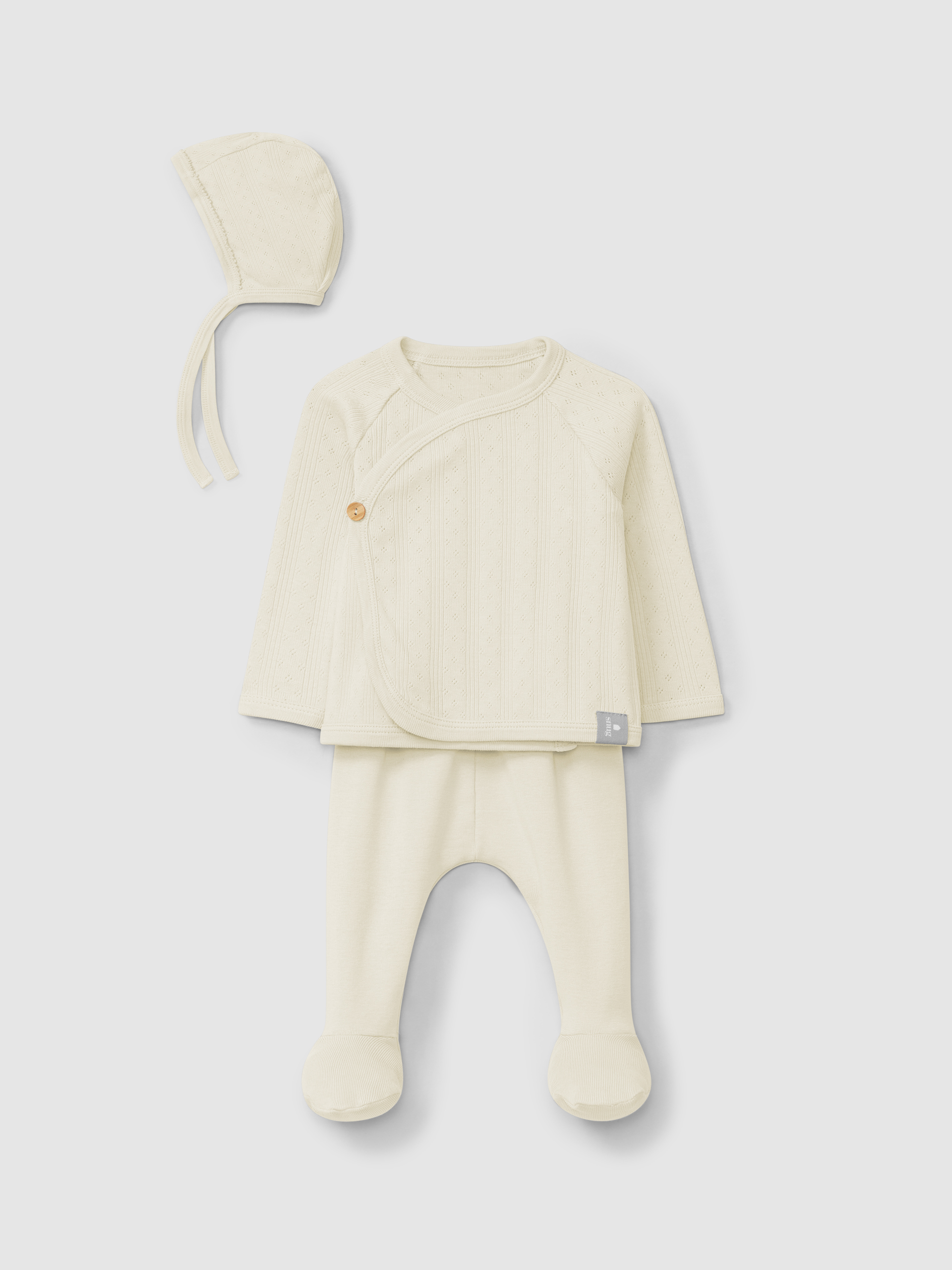 Conjunto de tres piezas ajour