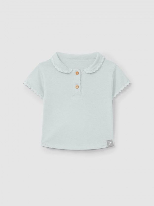 Polo liso com detalhe de espiguilha Polo liso com detalhe de espiguilha