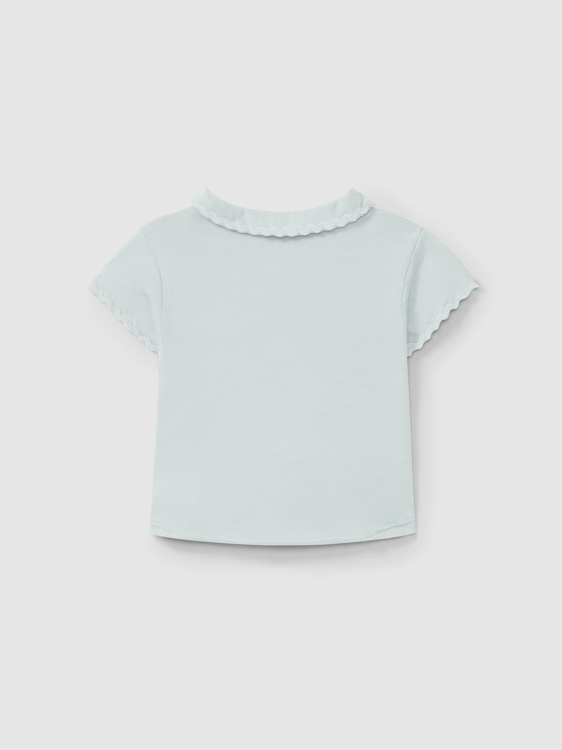 Polo liso com detalhe de espiguilha