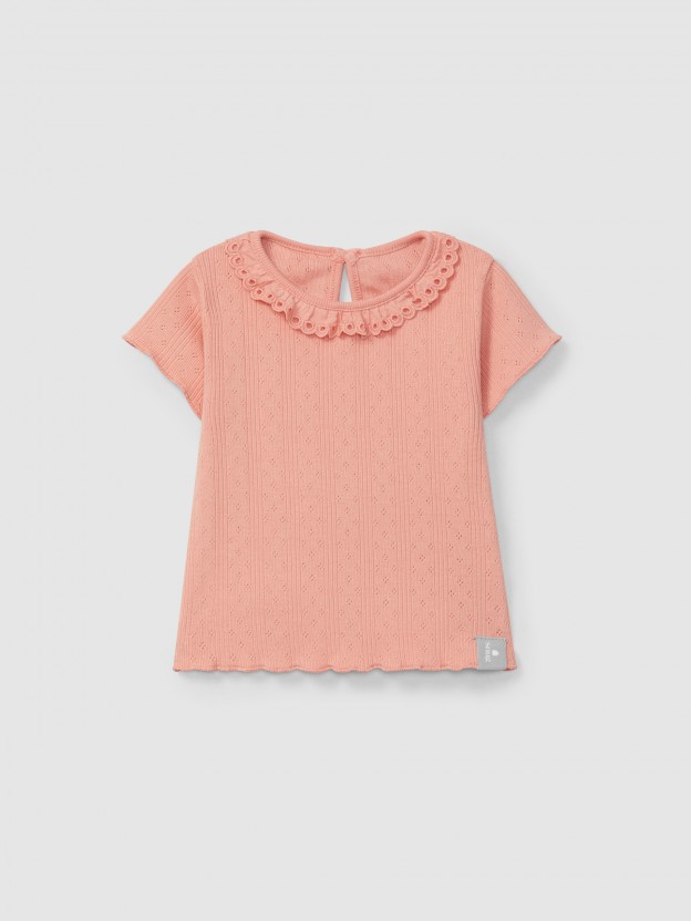 Ajour pattern T-shirt with ruffled collar English embroidery