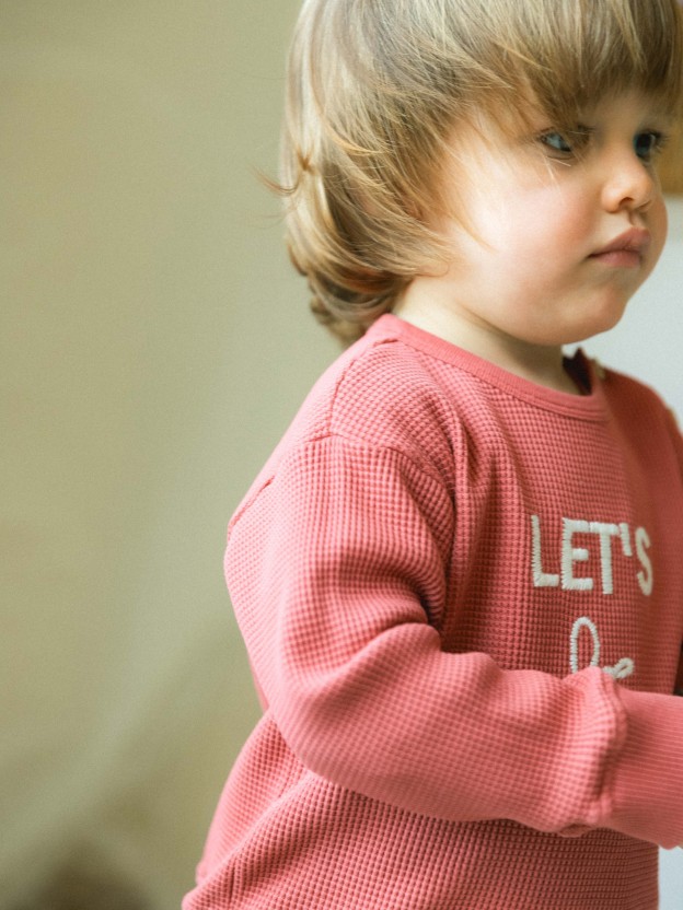 "Let s be creative" sweater