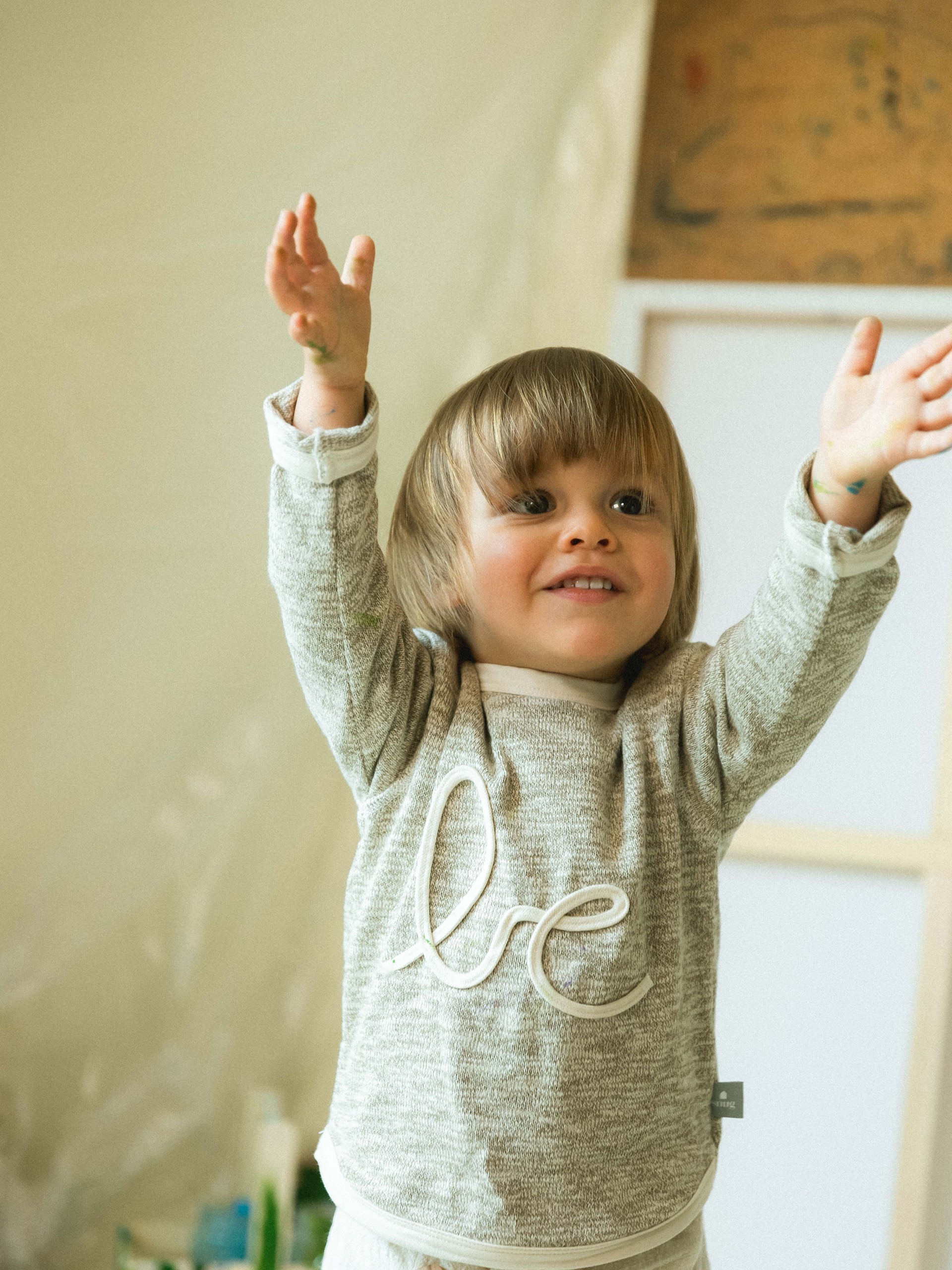 Jersey bordado con cordón en relieve