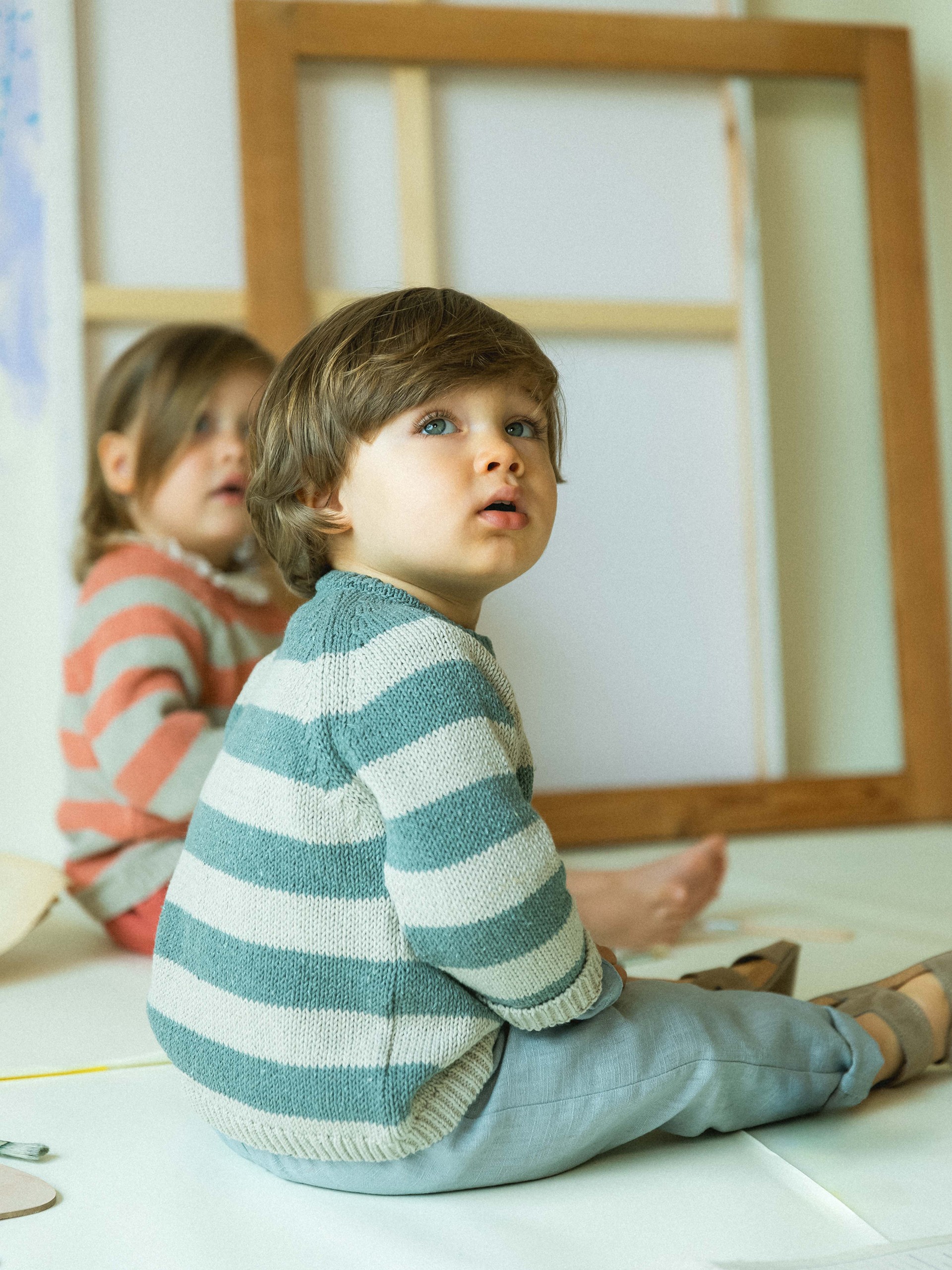 Camisola tricotada de riscas