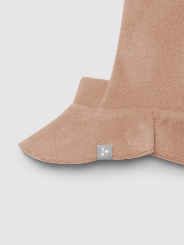 Fleece beanie with collar
