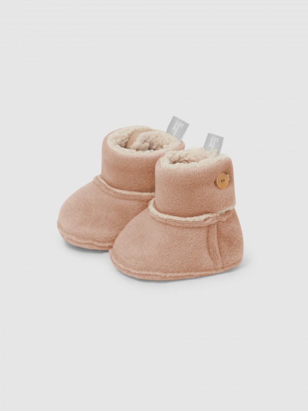 Fleece booties with fur Fleece booties with fur