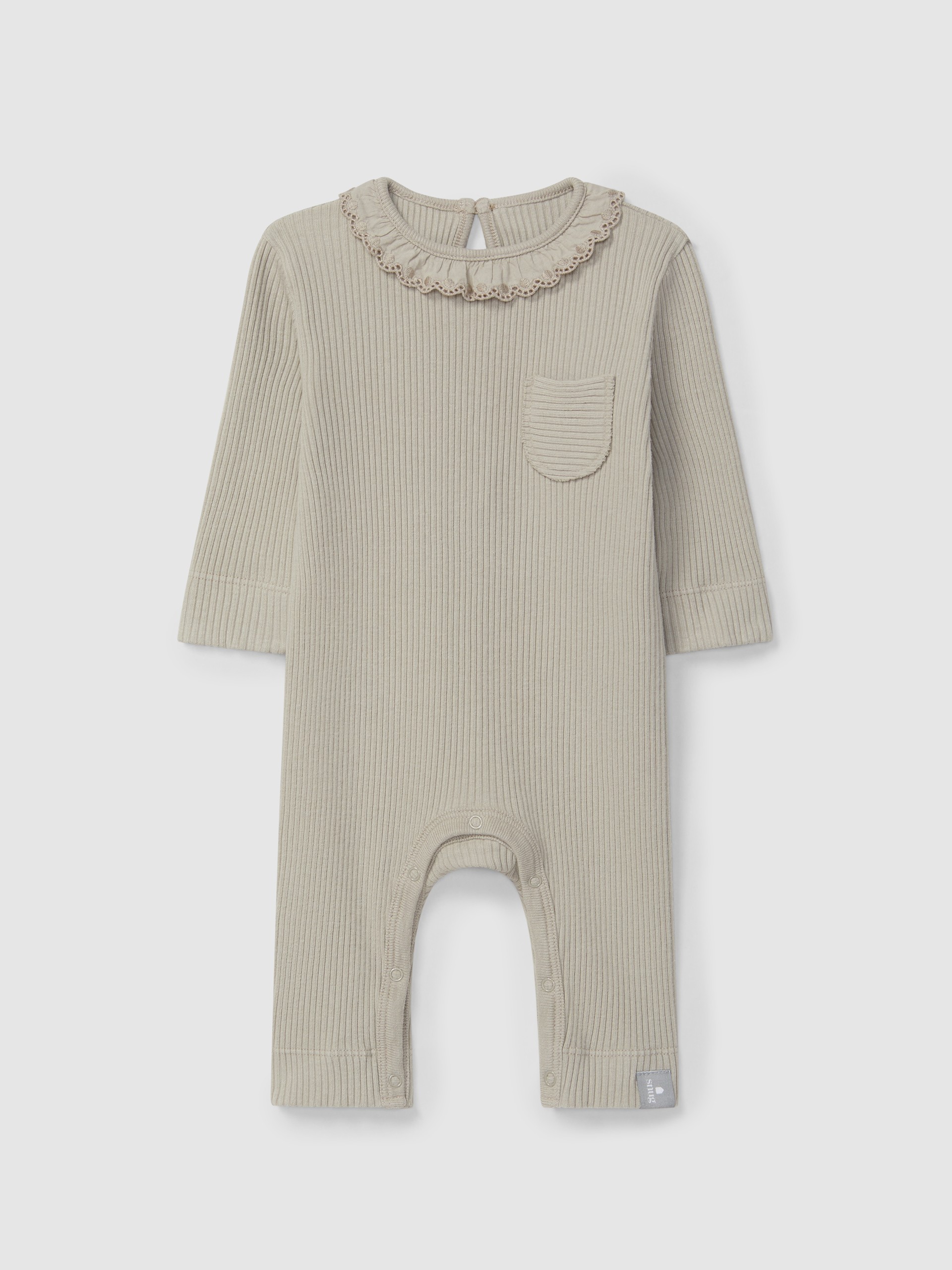 Fatinho em malha canelada com gola de folho