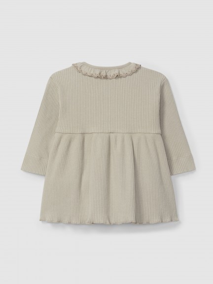 Dress in ribbed jersey with ruffled collar Dress in ribbed jersey with ruffled collar