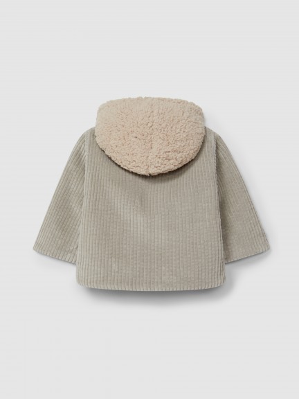 Casaco com capuz em veludo canelado Casaco com capuz em veludo canelado