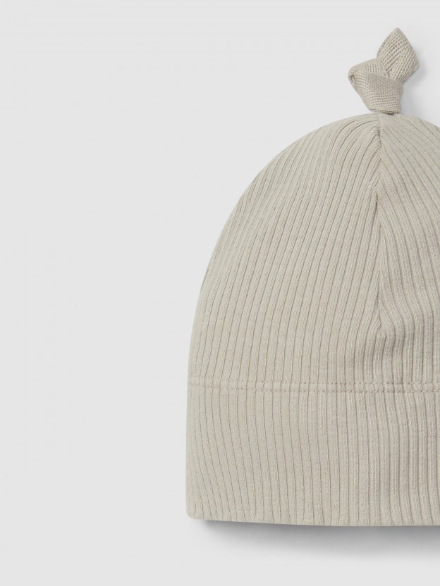 Ribbed jersey beanie with knot Ribbed jersey beanie with knot