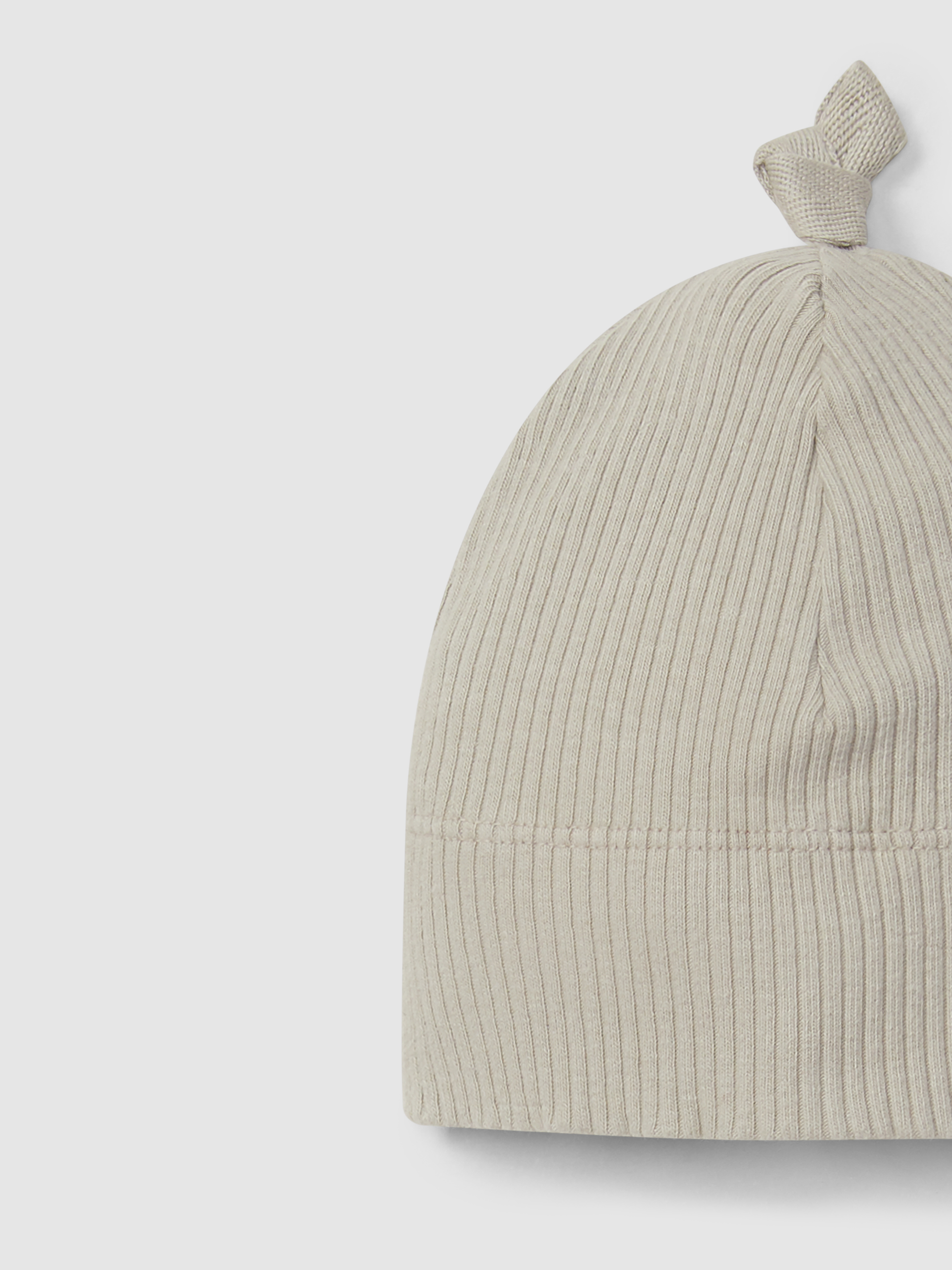 Ribbed jersey beanie with knot
