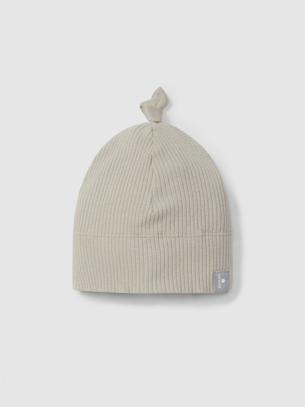 Ribbed jersey beanie with knot Ribbed jersey beanie with knot